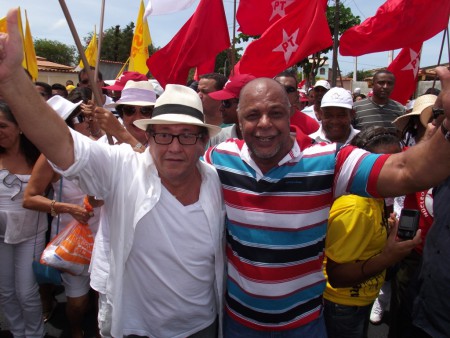 Damasceno participa de cortejo religioso que abre as comemorações da Festa de Arembepe